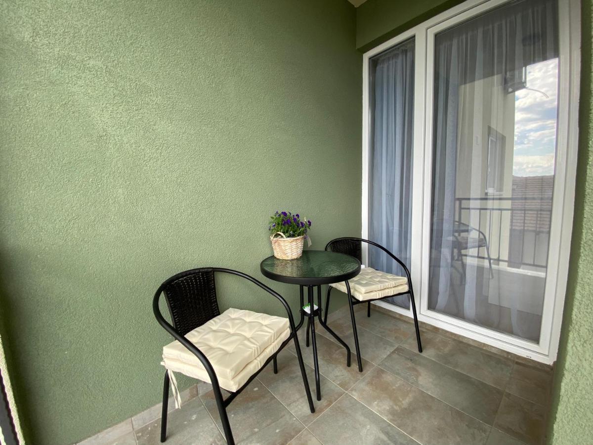 Sis Apartments Ohrid Buitenkant foto