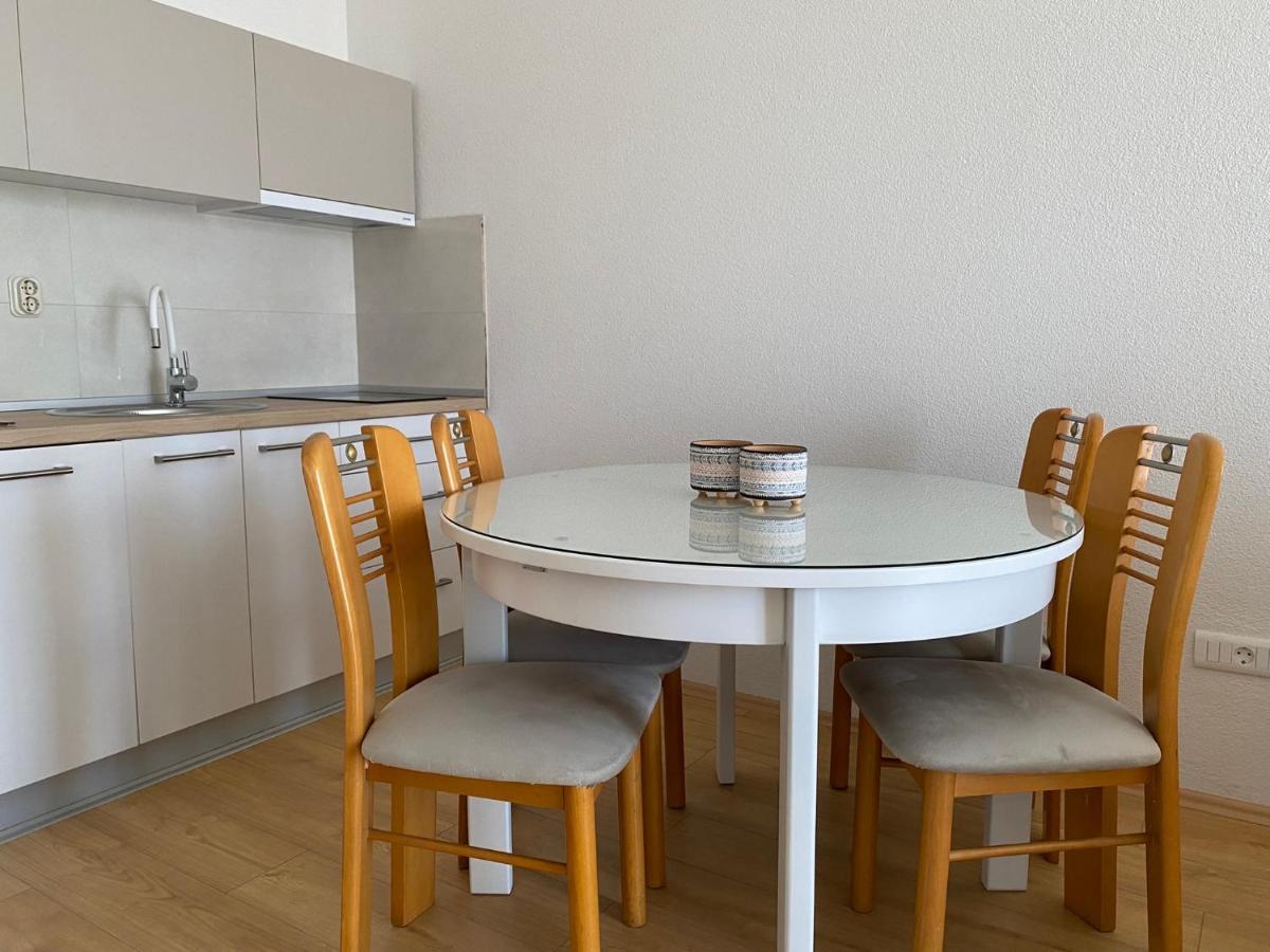 Sis Apartments Ohrid Buitenkant foto